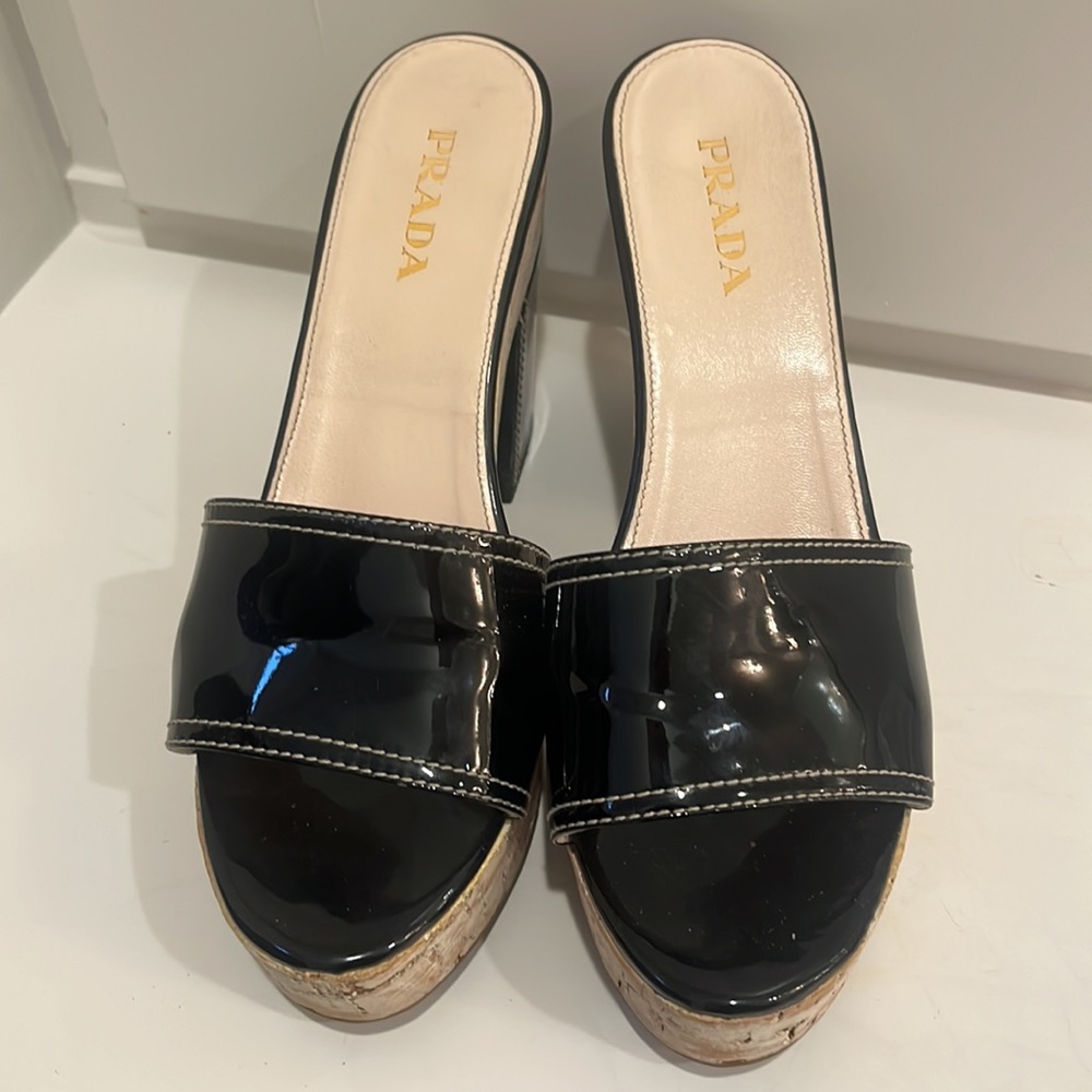 Prada black patent cork heels - Picture 2 of 12